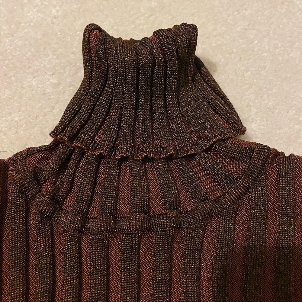 OLSEN collection brown glitter shine t-neck-14 like new